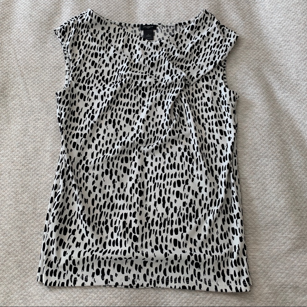 Ann Taylor sleeveless top